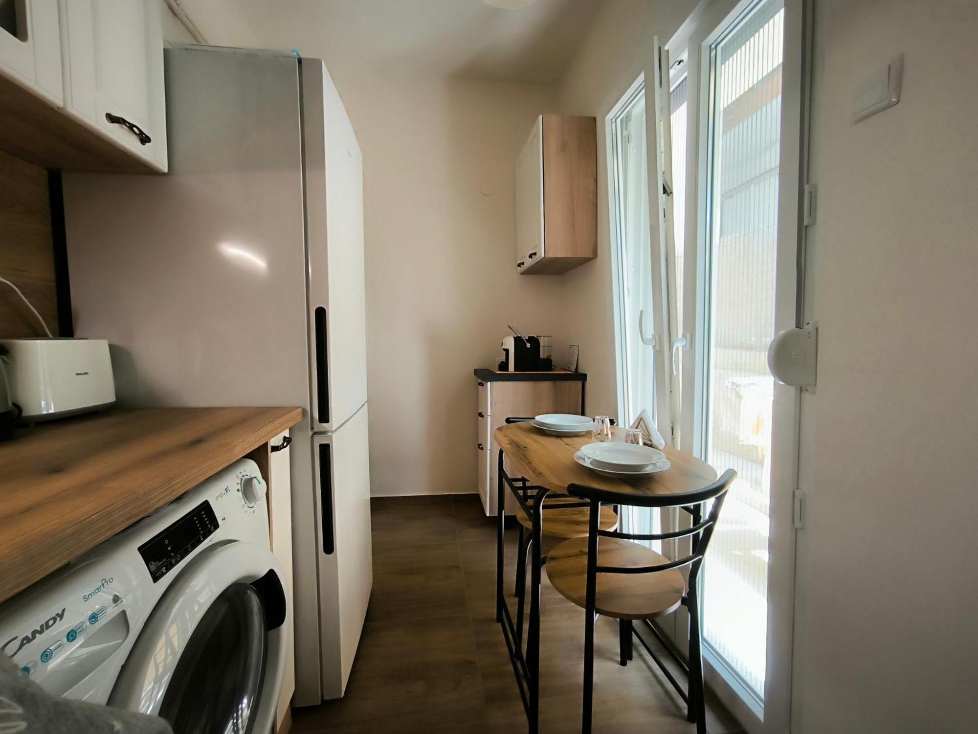 Port View, Veranda, 80 Sqm, Spacious Place For 6 Tesalónica Exterior foto